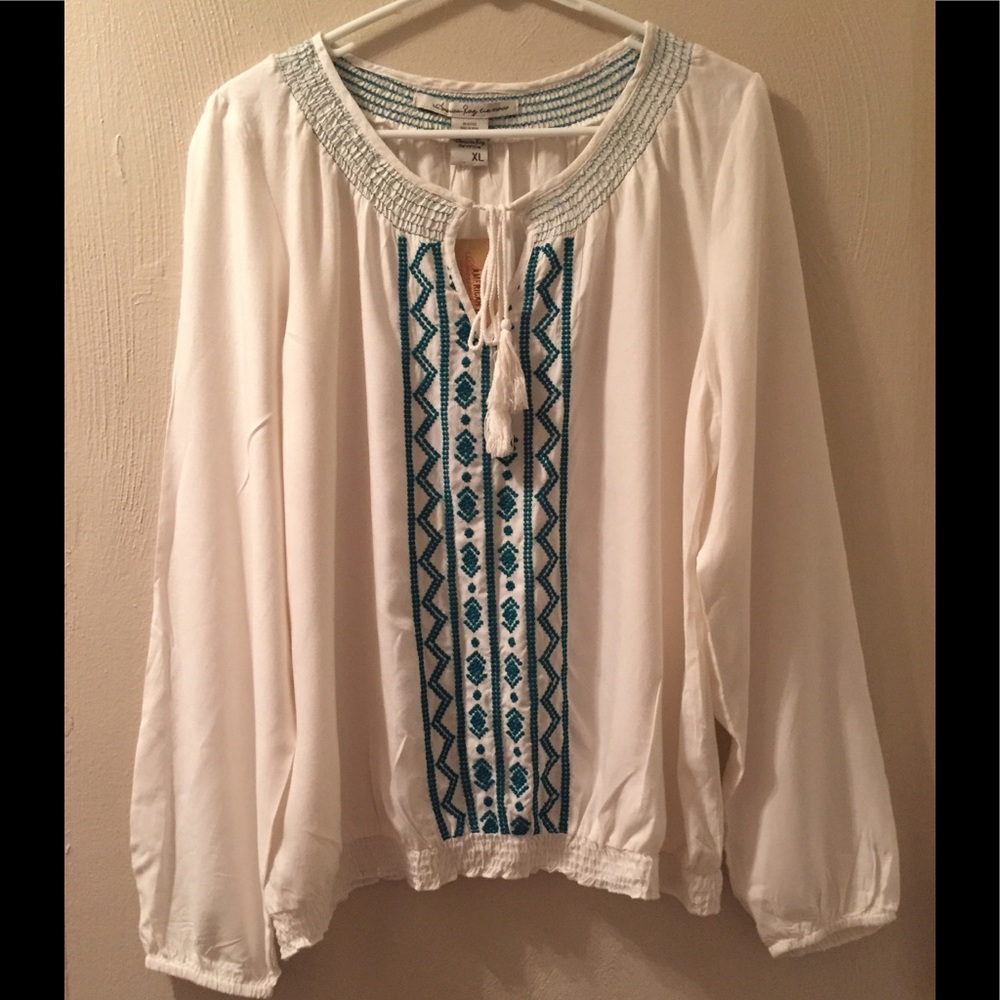 American Rag Cie White Embroidered Blouse Size XL